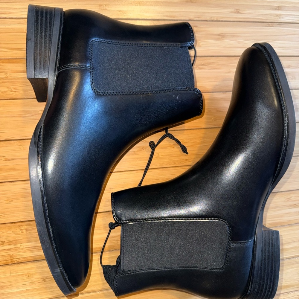 Calvin Klein Men’s Fenwick Chelsea Boot - Picture 2 of 7